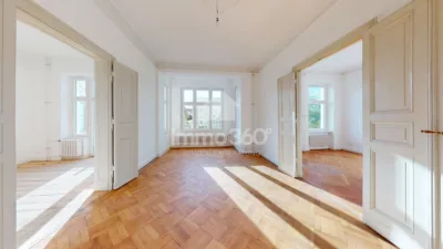 Altbau mit Parkett und Flügeltüren